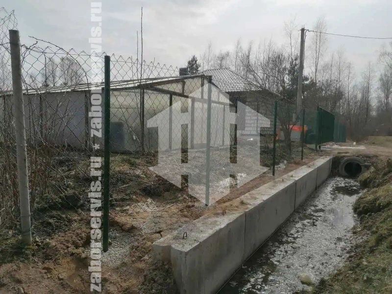 Забор из сетки рабицы с проволокой 79 метров