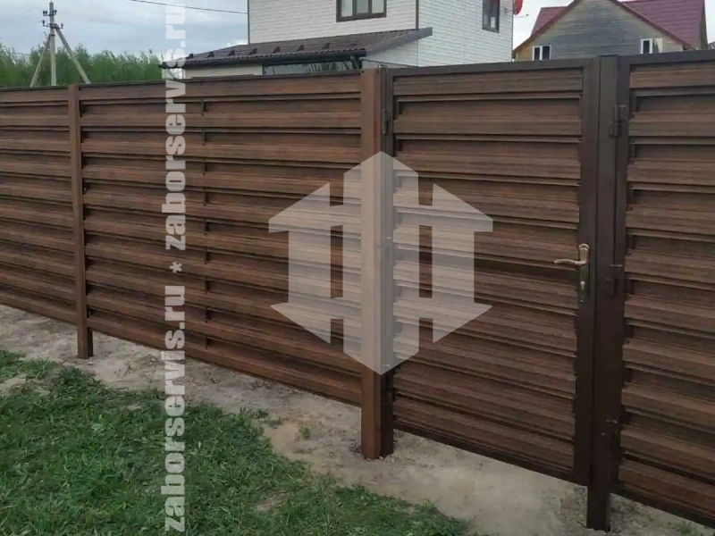 Забор из металлического штакетника горизонтальный 100 метров