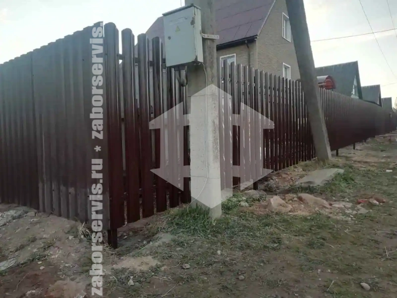 Забор из металлического штакетника 120 метров