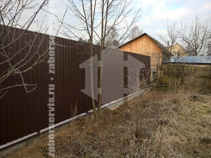 Забор из профнастила на ленточном фундаменте 65 метров