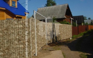 Забор из профнастила под камень 84 метра