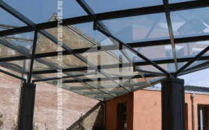 Навес из монолитного поликарбоната пример 9