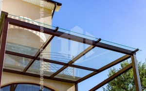 Навес из монолитного поликарбоната пример 3