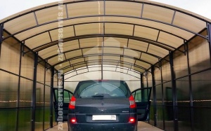 Навес из сотового поликарбоната пример 4