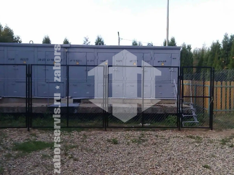 Заборы в секции рабицы