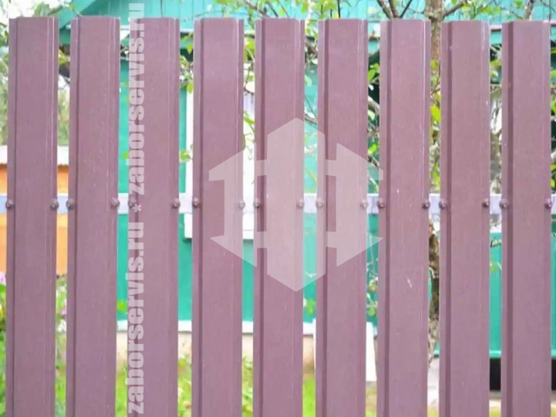 Забор из металлического штакетника 76 метров