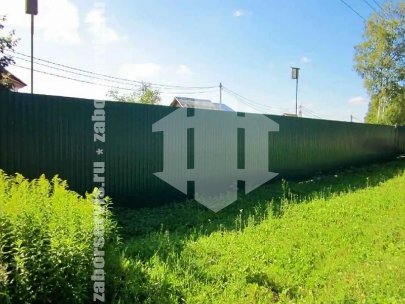 Забор из профнастила 88 метров зеленый